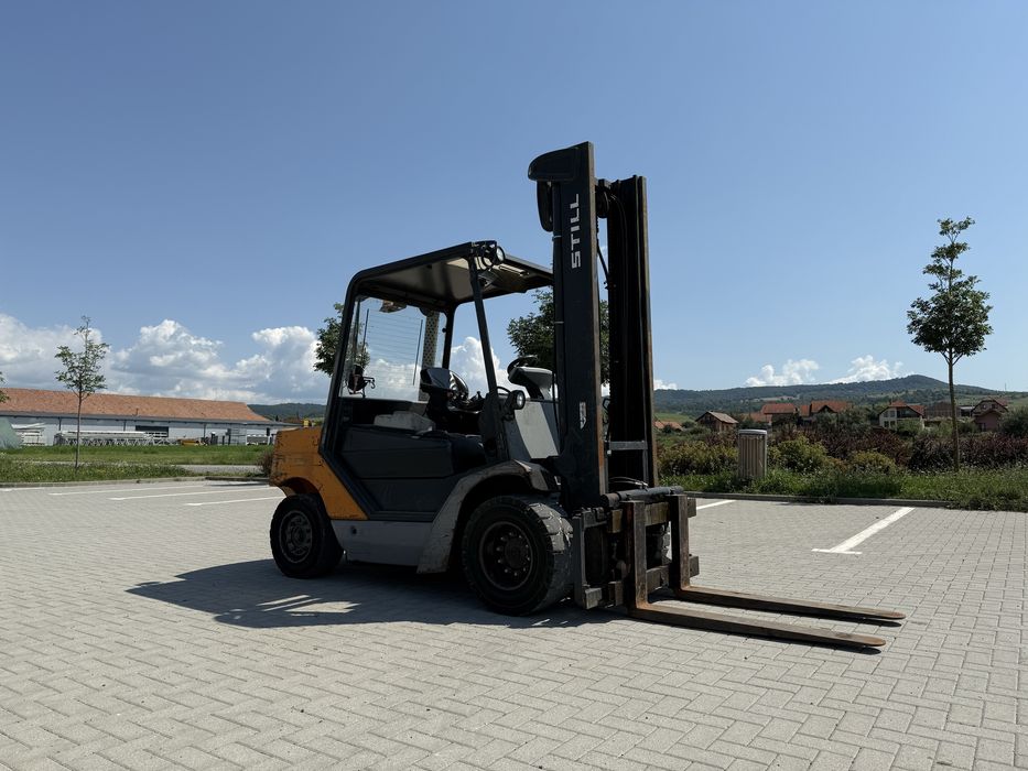 De vanzare sau da inchiriat Stivuitor Still 5 Tone