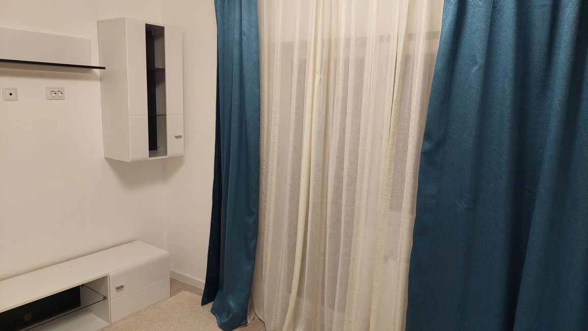 Închiriez apartament cu o camera în cartierul Astoria-Lunca Cetațuii