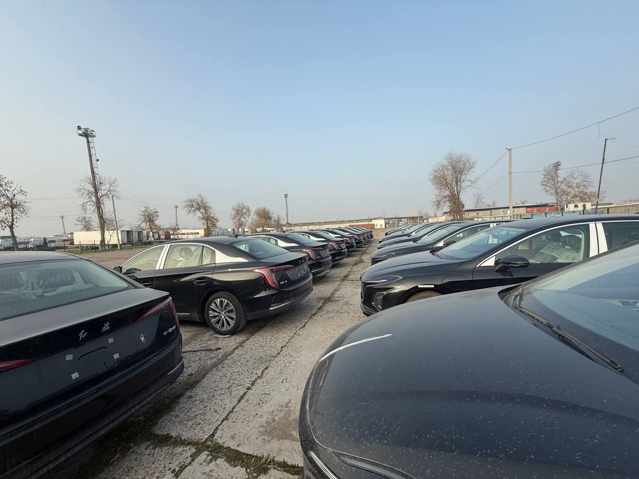 Honji eqm5 qora rangli 500km Toshkentda tayyor.
