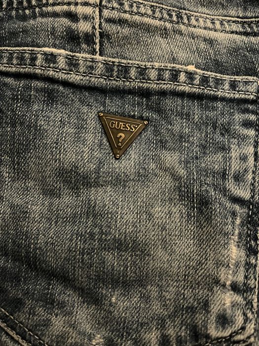 Blugi guess noi.