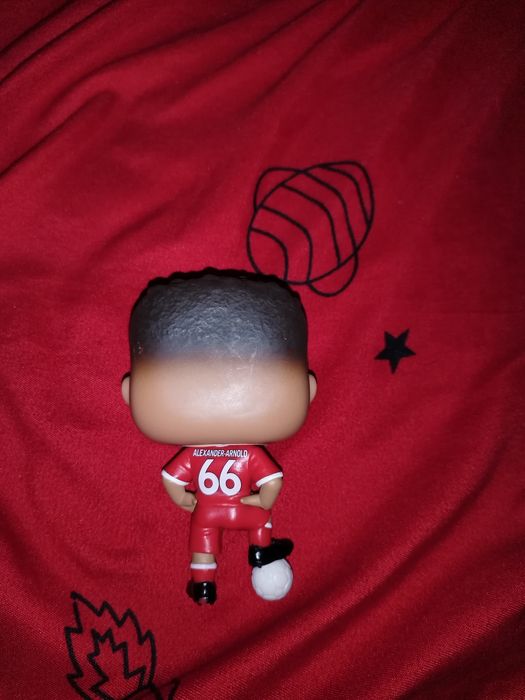 Vând urgent figurina pop Alexander-Arnold Liverpool!!!