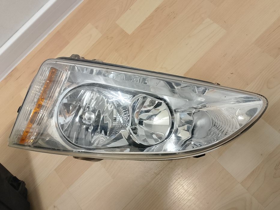 Фарове за Форд Фокус 2 - Ляв и Десен
