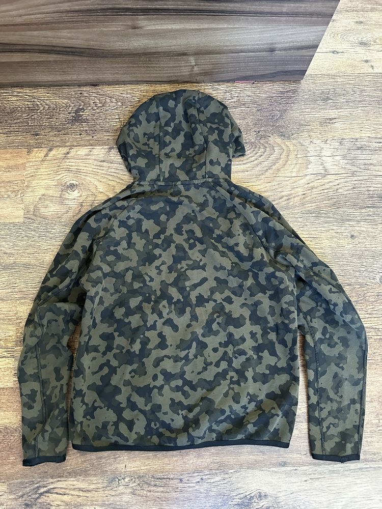 Nike Camo Print Tech Fleece Men's Hoodie Оригинално! CJ5975-222