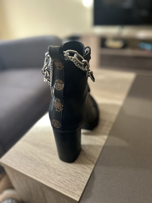 Боти Guess-39-с верижка