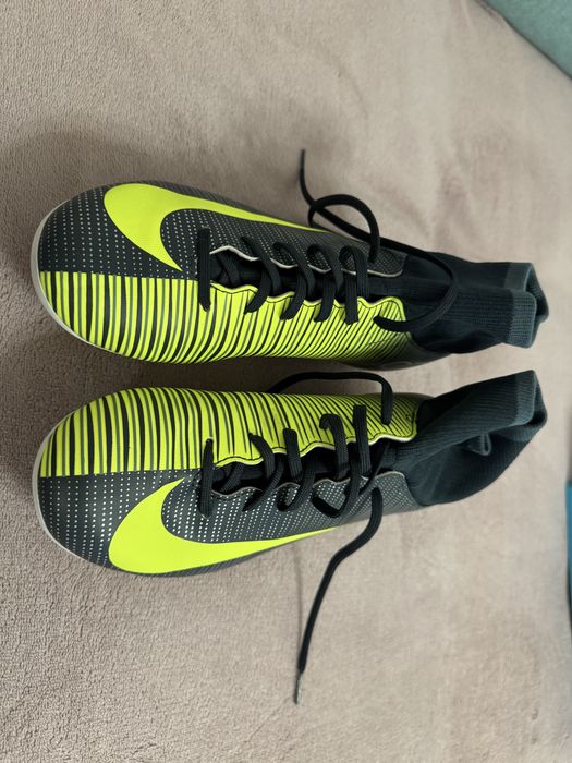 Ghete forbal Nike Mercurial CR7