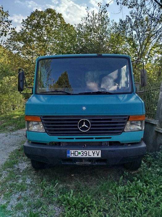 Vând Mercedes Vario 812D