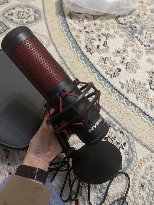Продам  Микрофон HyperX Quadcast