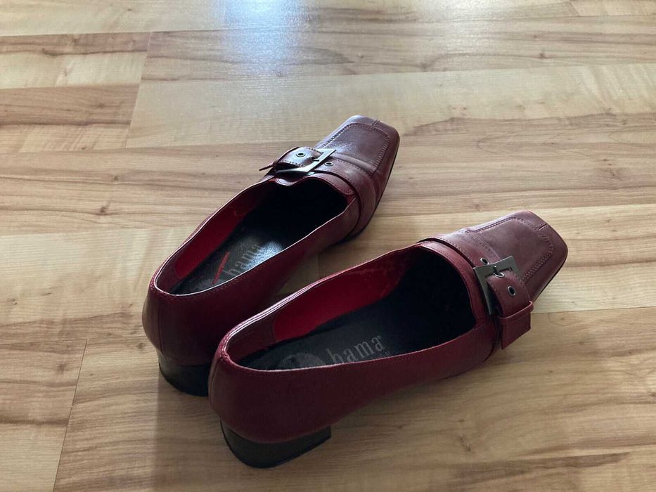 Почти нови обувки Bama