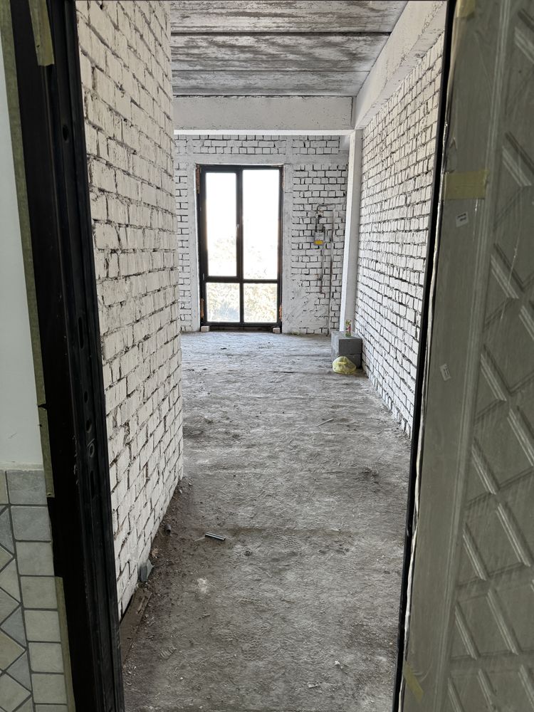 Продаётся целый этаж 3 квартиры, 67кв, 118кв, 120кв Ц-5 коробка