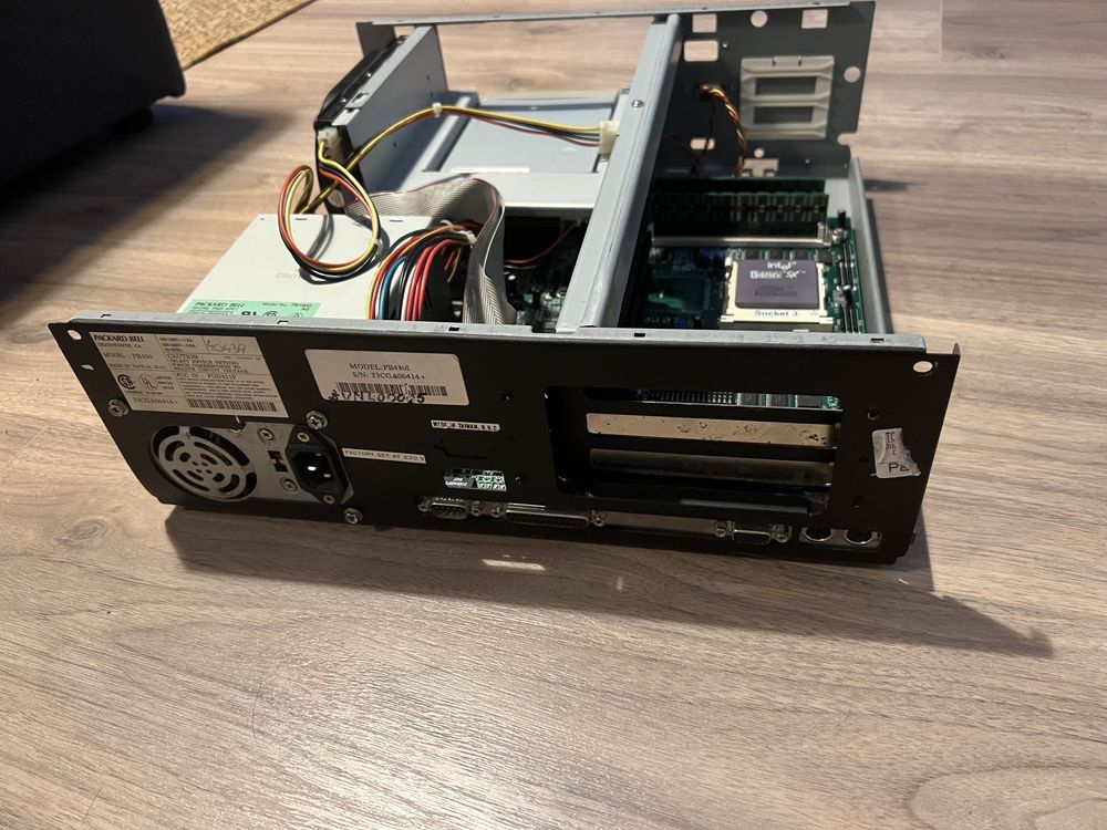 Unitate 486 packard bell defecta pentru piese