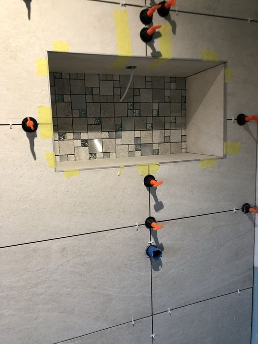 Montaj gresie fainta si decorative lavabile.