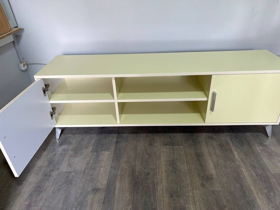 Пад тв тумба размер 1.60см 54см 40см 100% бежвий акрилдан