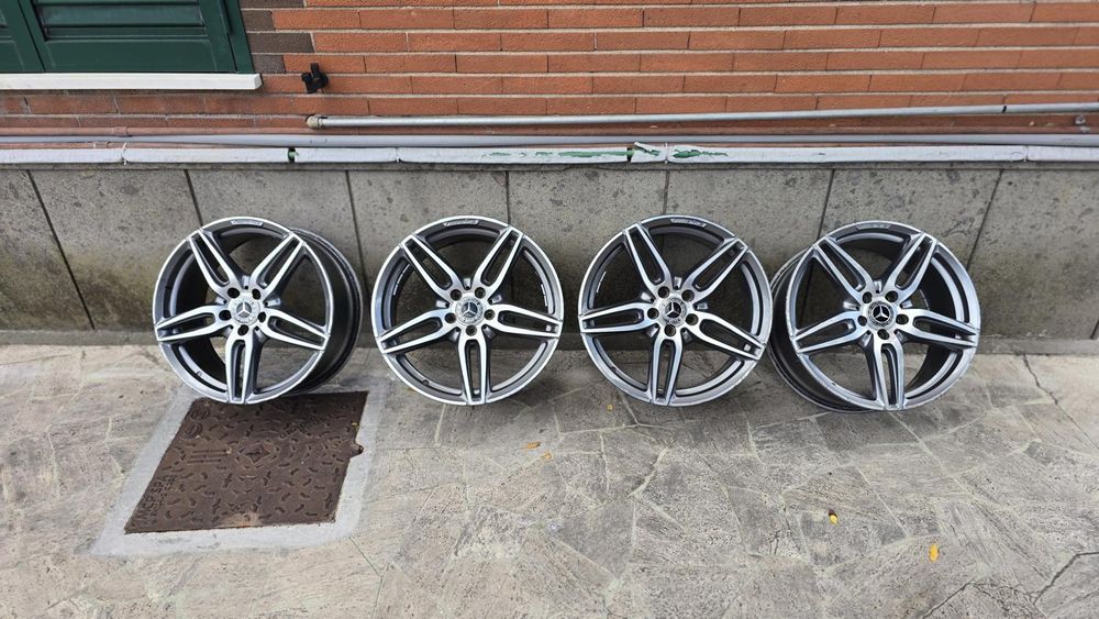 Genti Mercedes  AMG pe 19