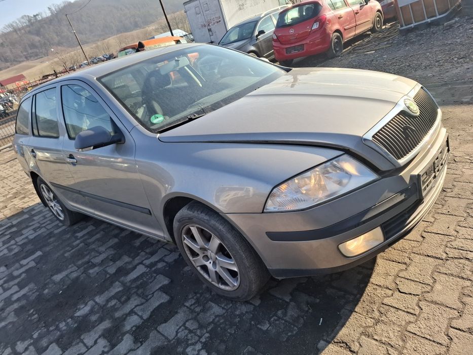 Elemente Caroserie Skoda Octavia 2 Kombi 1.6FSi 85kw 116cp BLF An 2007