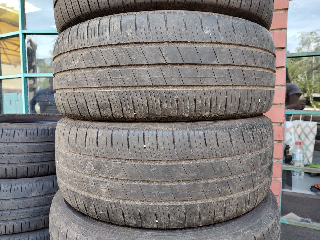 Продавам 4бр. Летни гуми 205/55/16 Goodyear