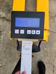 Transpalet cu cantar electronic PRECIZIE +/-1KG   2000KG 2500KG 3000KG