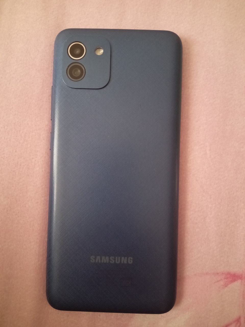 Samsung A03.  8,64gb