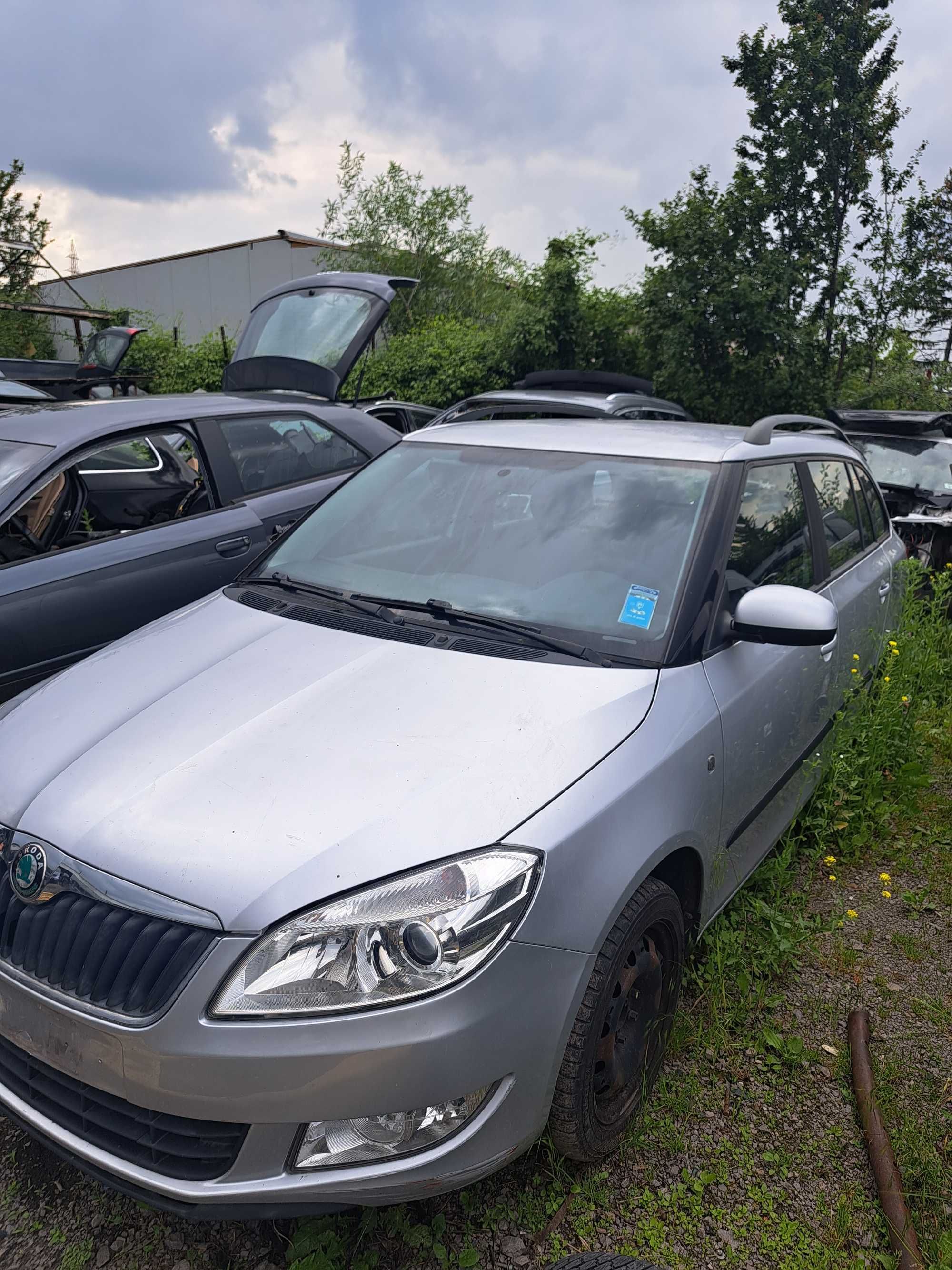 Продавам Skoda fabia 1.6tdi 105кс 2012 на части / шкода фабия тди