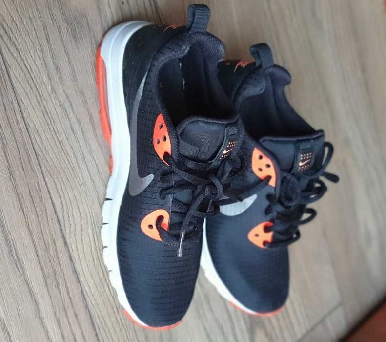 Adidași Nike pentru fete, mărimea 37,5