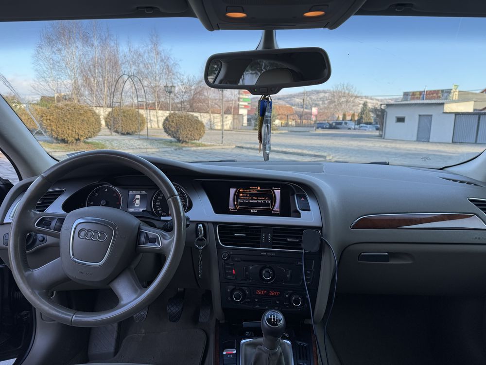 Audi A4 B8, 2.0TDI, bi-xenon, interior piele bej