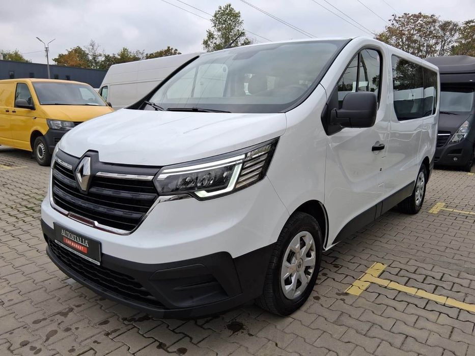 Renault Trafic Renault Trafic Combi 2.0 Blue dCi 110 S&S L1 8+1 Life