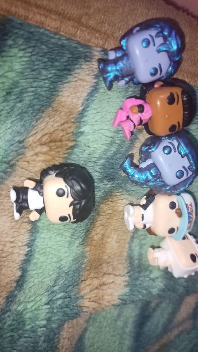 Фигурки киндер 900тг шт