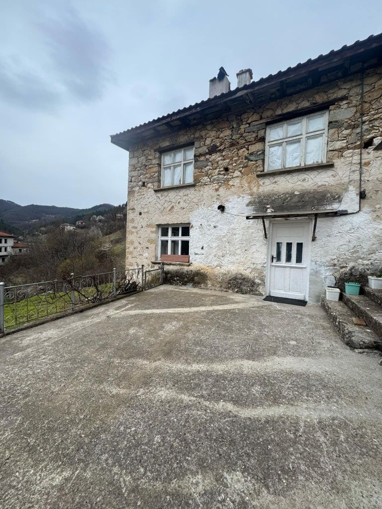 Продава се Къща в с. Подвис, Област Смолян - 6 кв.м за 12750 €/кв.м - Снимка #5