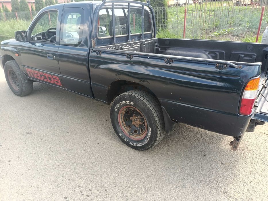 Mazda b2500 , an 2003 , 2500 diesel, 4x4