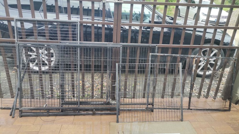 Vând cușcă fier pt animale mici