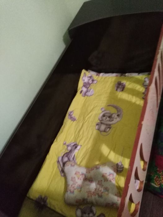 Продаётся детская кроватка. Кровать 2 в 1, люлька имеется