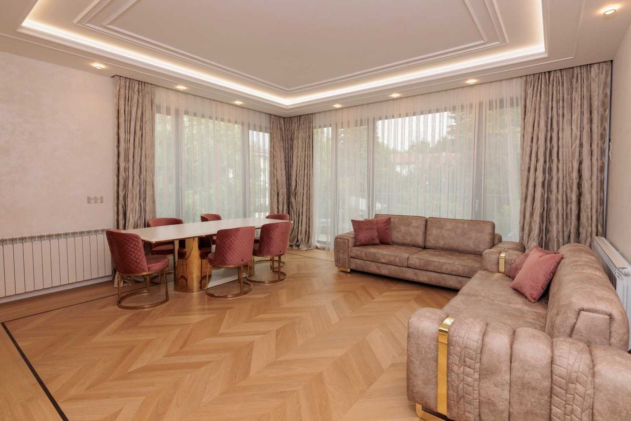 Продава се Двустаен апартамент в София, Левски - 112 кв.м за 1474 €/кв.м - Снимка #2