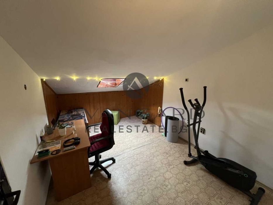 оф.23877 Обзаведен тристаен/ Стария град