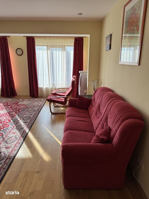 Vand apartament decomandat 2 camere in Sinaia