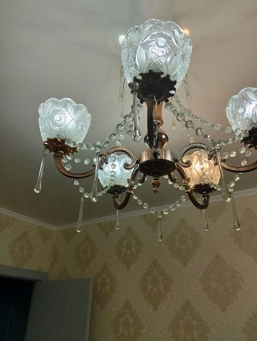 Бесплатно люстра