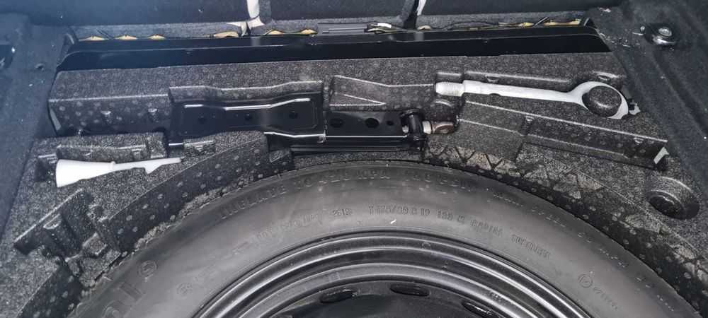 Kit roata rezerva slim pana R19 Range Rover Velar