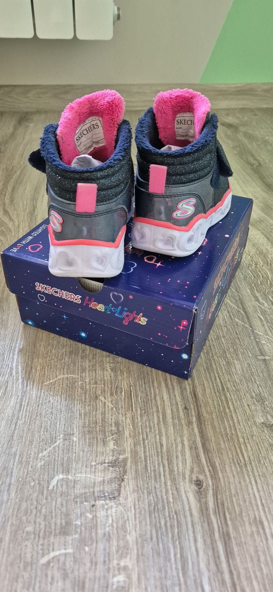 Детски светещи зимни боти Sketchers