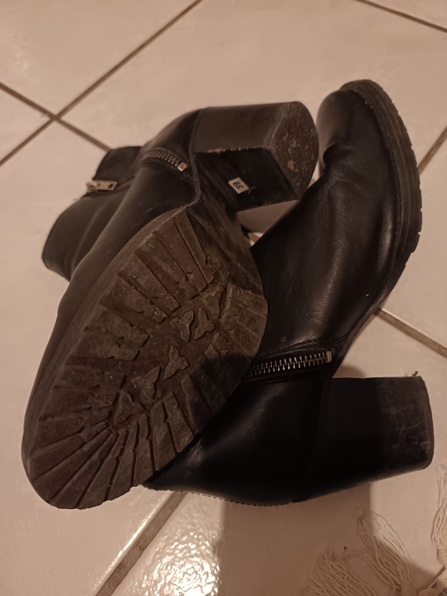 Vând ghete piele 39
