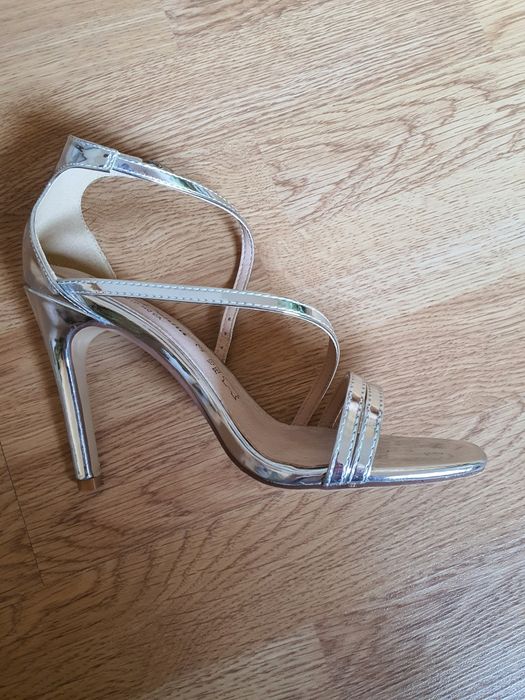 Sandale cu toc Benvenuti