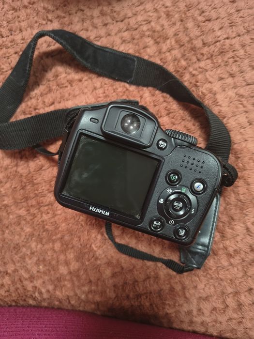 Vând aparat foto  Fuji film