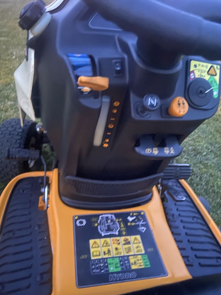 Тракторна косачка Cub Cadet 22cc