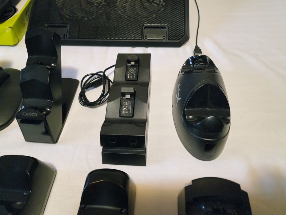 Stand/Dock/Cooler incarcare controller dual ps4