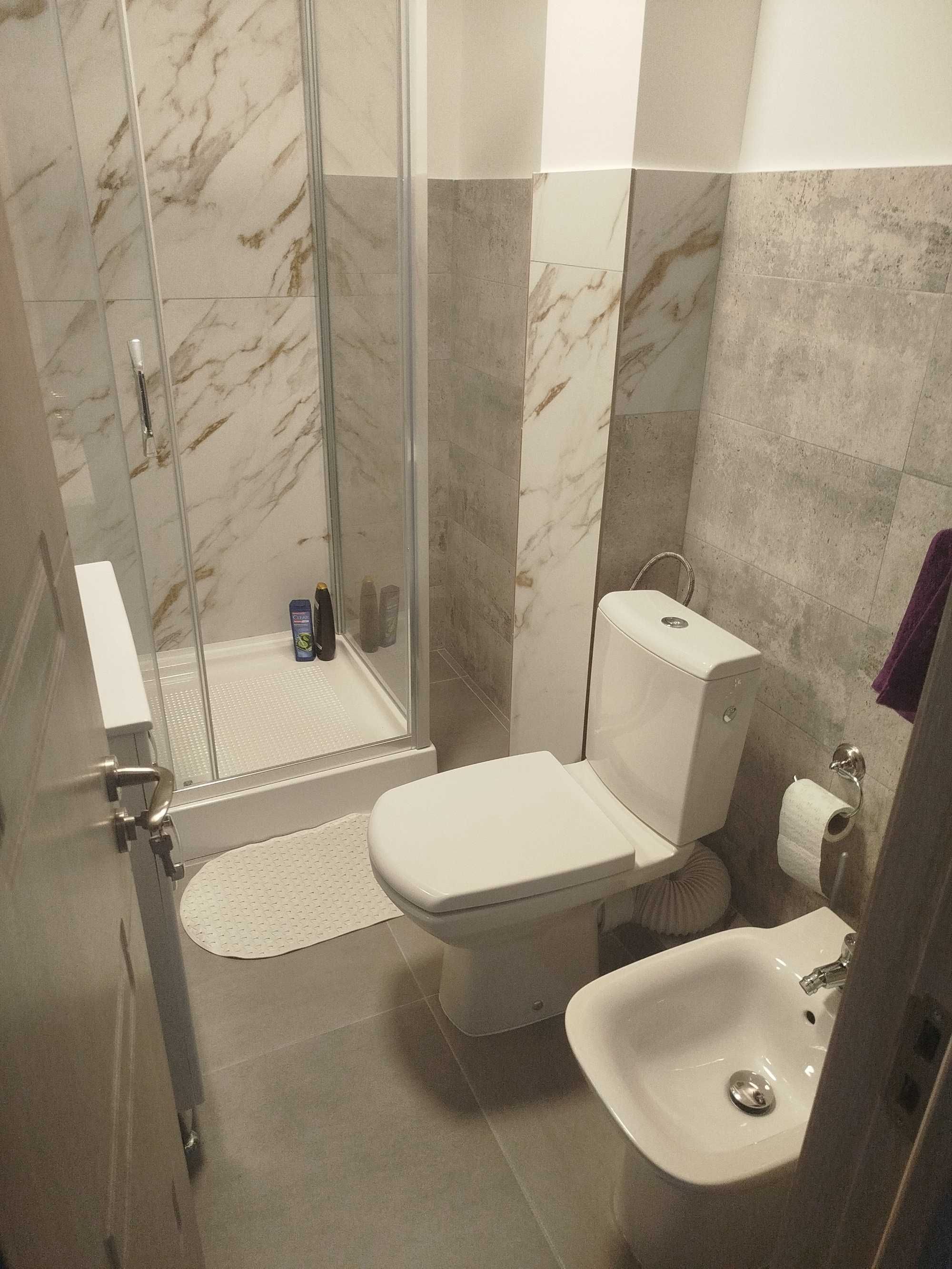 Vând apartament cu 3 camere