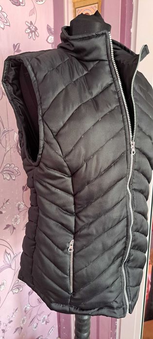 Нови дамски елеци на страхотна цена 25 лв...