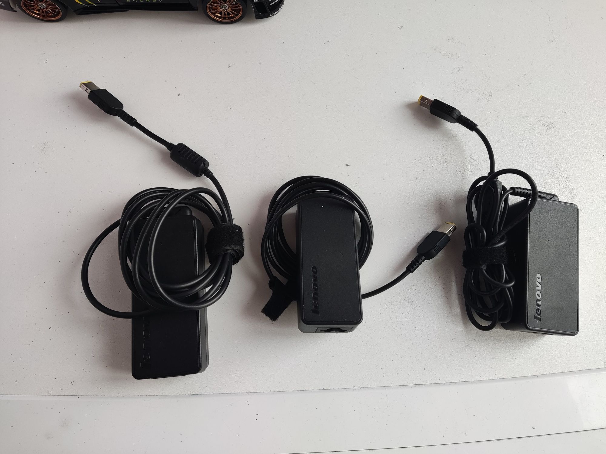 Зарядно за лаптоп Lenovo Thinkpad
