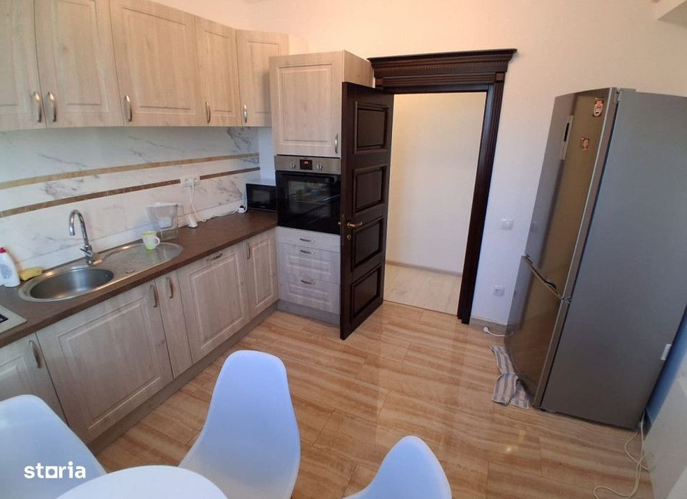 Apartament  3 camere Podul de Fier , 77 metri, etaj 2 Cod:160419