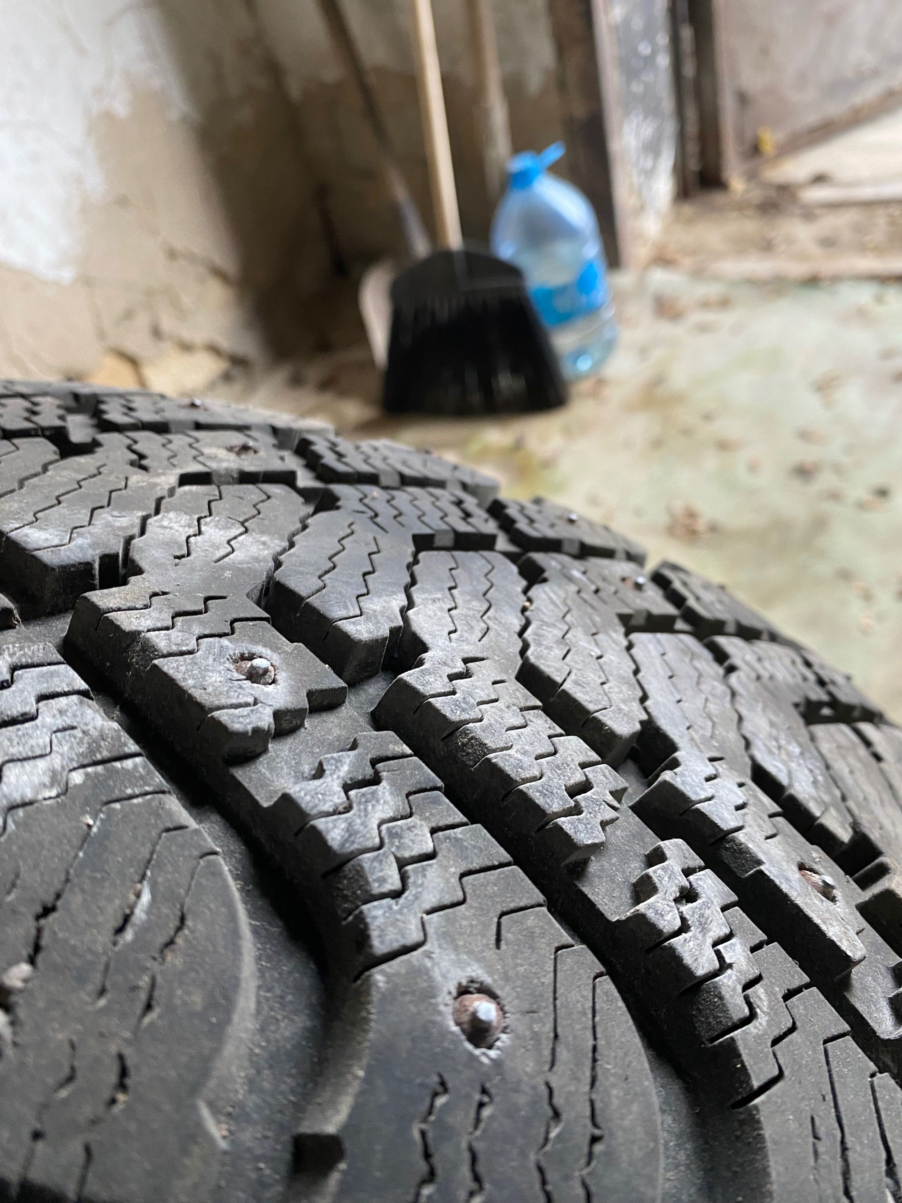 Комплект зимних шин Goodyear UltraGrip 500 275/70 r16 114t