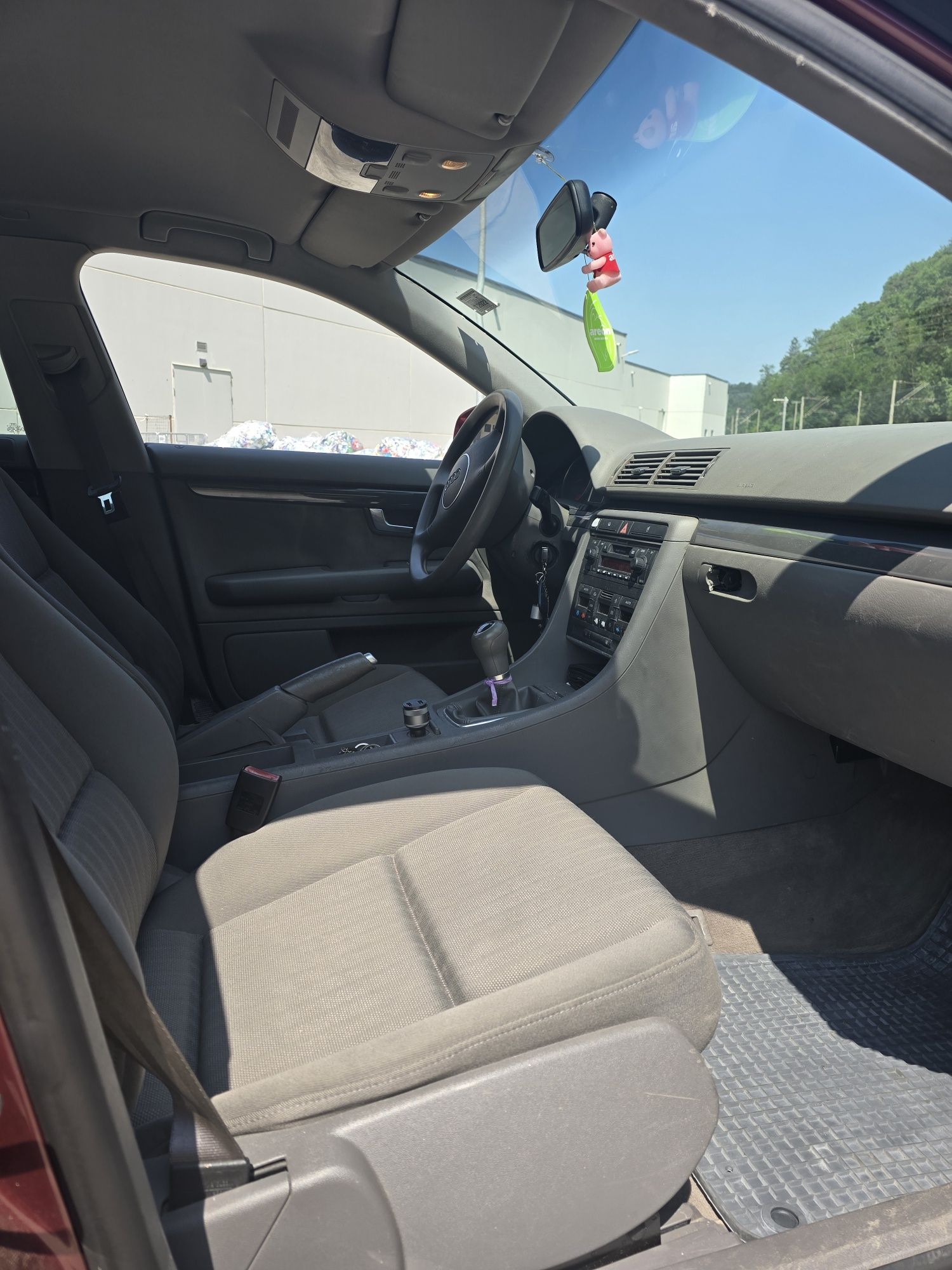 Vând Audi A4 foarte bine întreținut