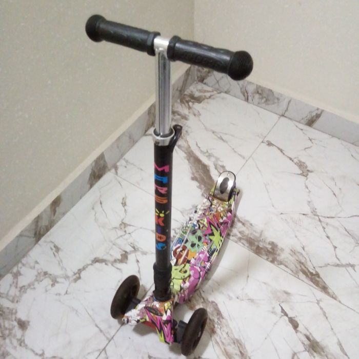 Детский трёхколёсный самокат