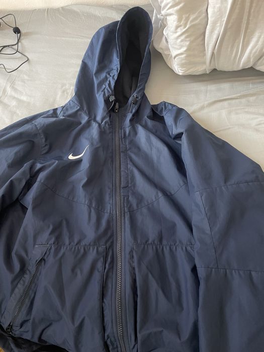 Продавям яке на найк
