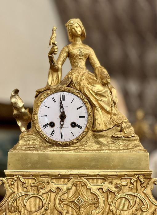 Ceas vechi in stil Baroc din bronz dore